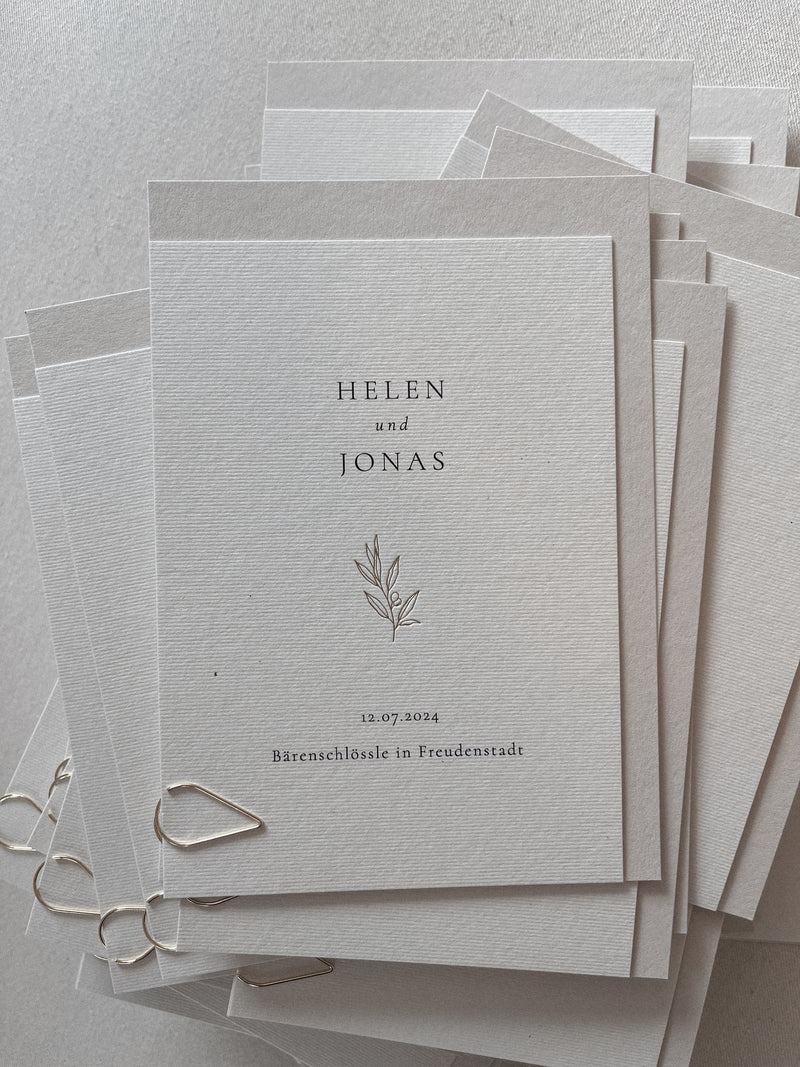 Einladungskarten Hochzeit, Hochzeitseinladungen, hochwertige Papeterie, minimalistische Hochzeitseinladung, Einladung mit minimalistischem Design. Einladung naturtöne, Einladung mit Goldprägung 