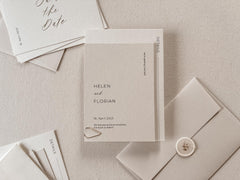 Hochzeitseinladung in beige, Einladungskarten Hochzeit, Hochzeitseinladungen mit Goldprägung, wedding invitation design, wedding inspiration, Einladungskarten, hochwertige Papeterie